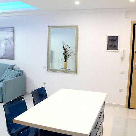 Thiseos 319. Beautiful Apartments Near The Cultural Center Of The Capital. Атина Екстериор снимка